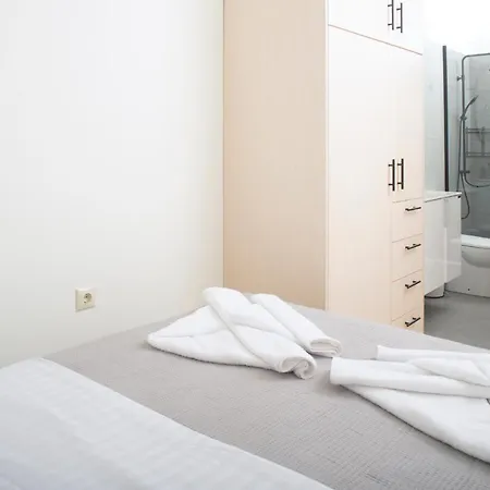 Spectacular Near Dance Hall/center Apartman *