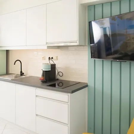 Daire Spectacular Near Dance Hall/center Kalamata