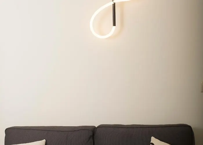 Daire Spectacular Near Dance Hall/center Kalamata